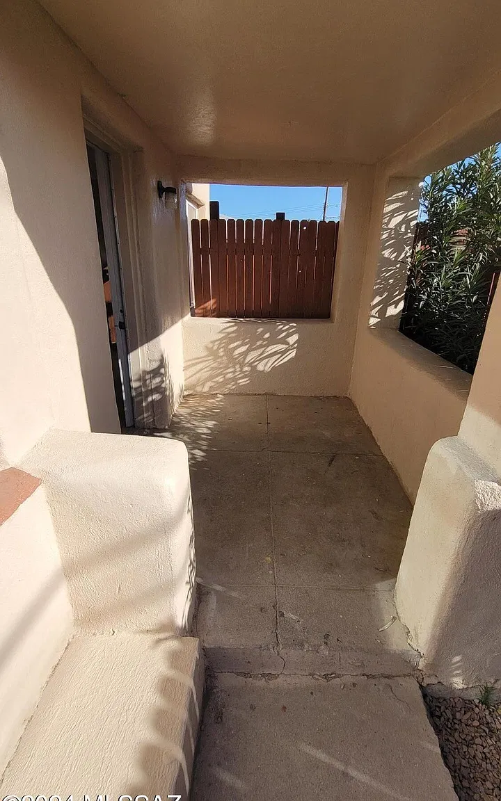 5th Ave-Tucson — Photo 2