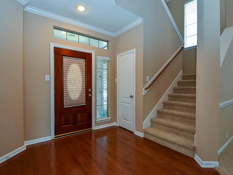 21223 Pennshore Ln — Photo 4
