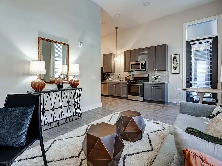 Ogden Apartments — Photo 9