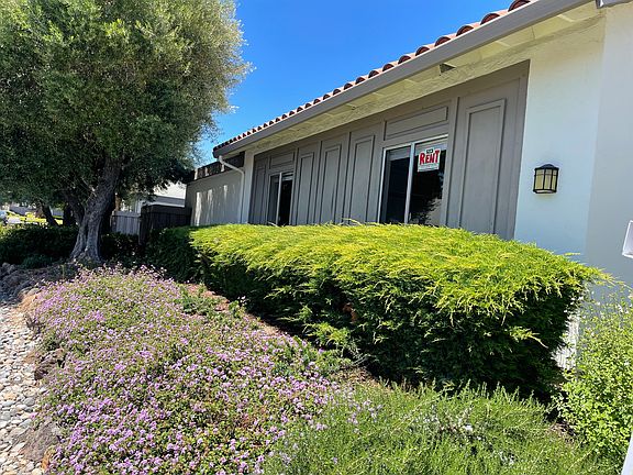 2nd image of 8063 Park Villa Cir