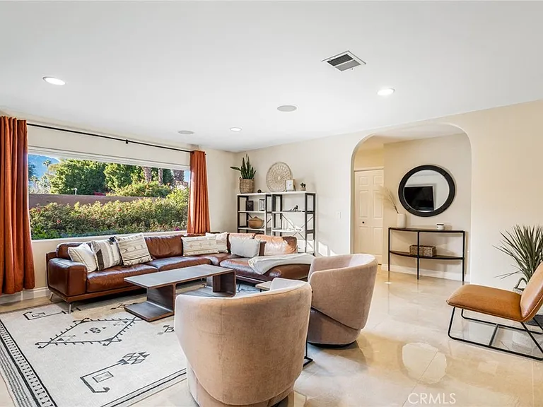 37320 Da Vall Dr — Photo 4