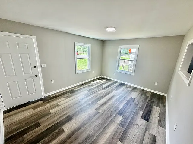 2 bed, 800 sqft, $2,000 — Photo 3