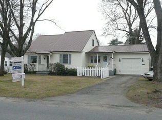 1933 Clement Rd, Schenectady, NY 12303