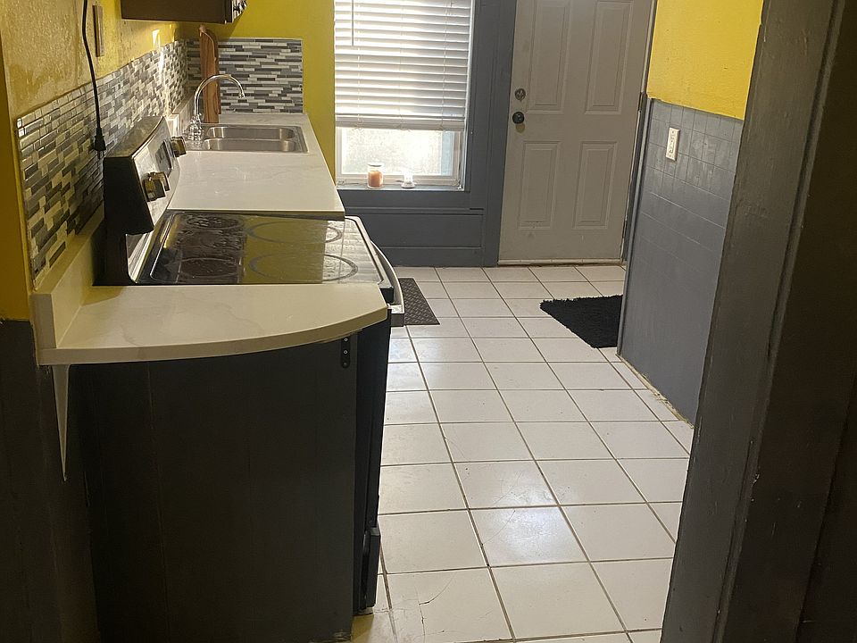 1st image of 500 Newton St