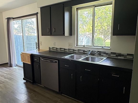 3rd image of 2330 Darwin Ln