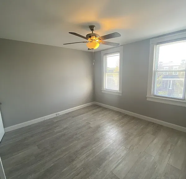 424 Ilchester Ave — Photo 17