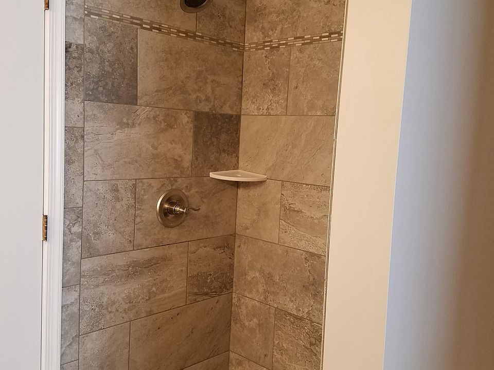 2nd image of 102 Crestwood Ct