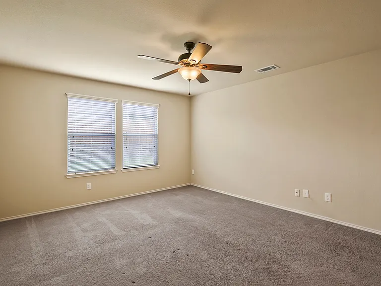 1433 Willoughby Way — Photo 19