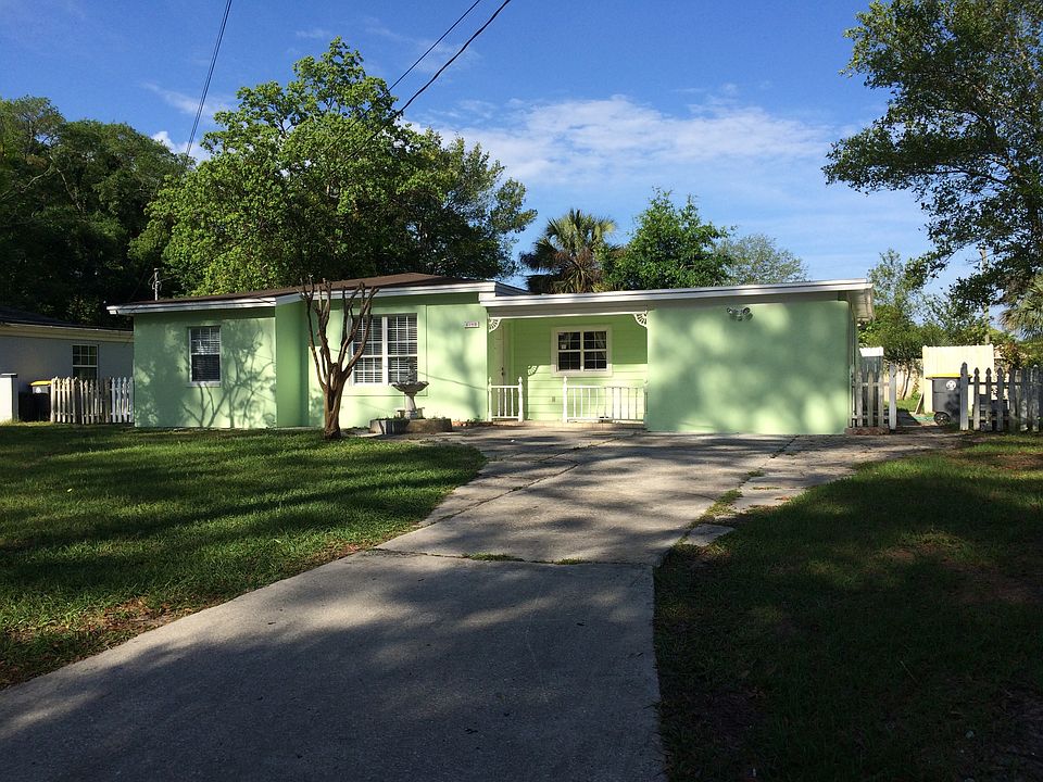 1st image of 6146 Mercer Cir W