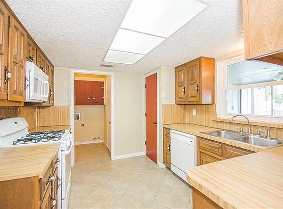 4th image of 1505 Kingsbridge Dr