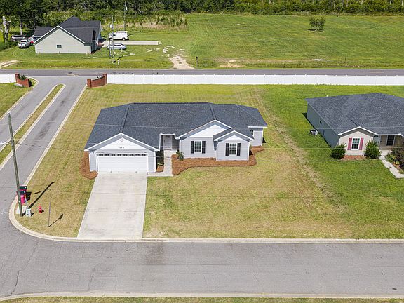 5th image of 686 Lakeside Cir