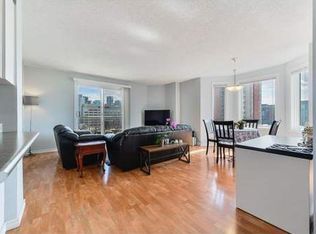 10909 103rd Ave NW #1A, Edmonton, AB T5K2W7