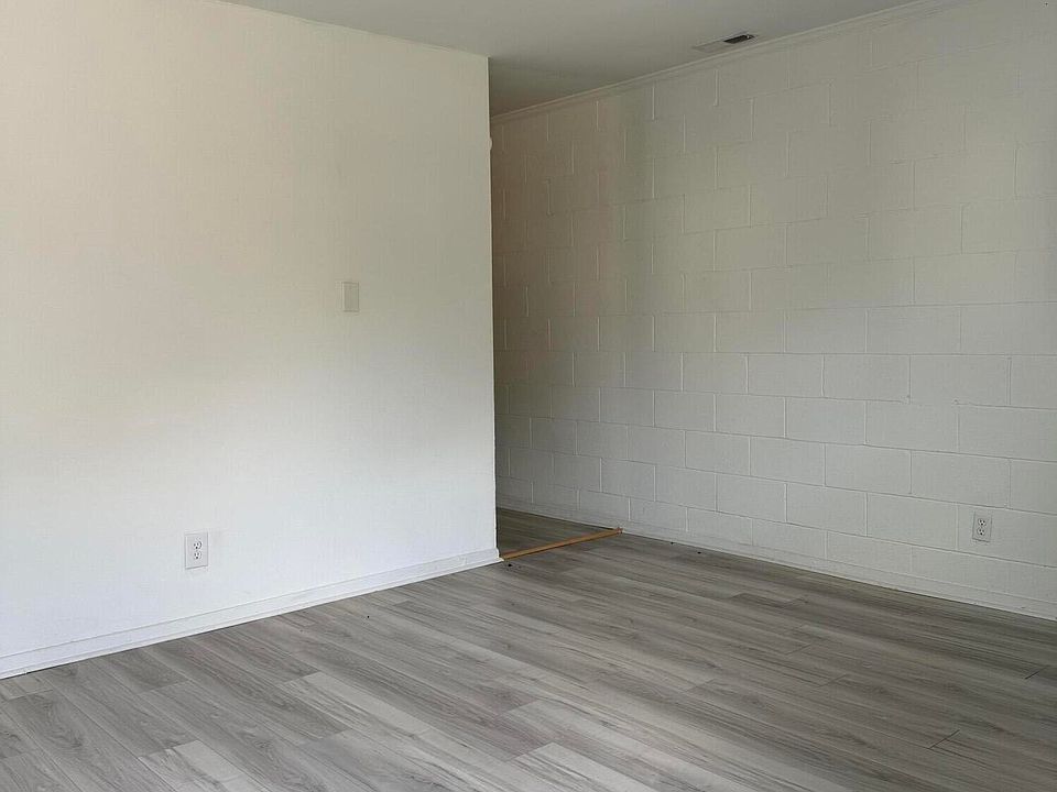 1st image of 1015 Rosedale Ave