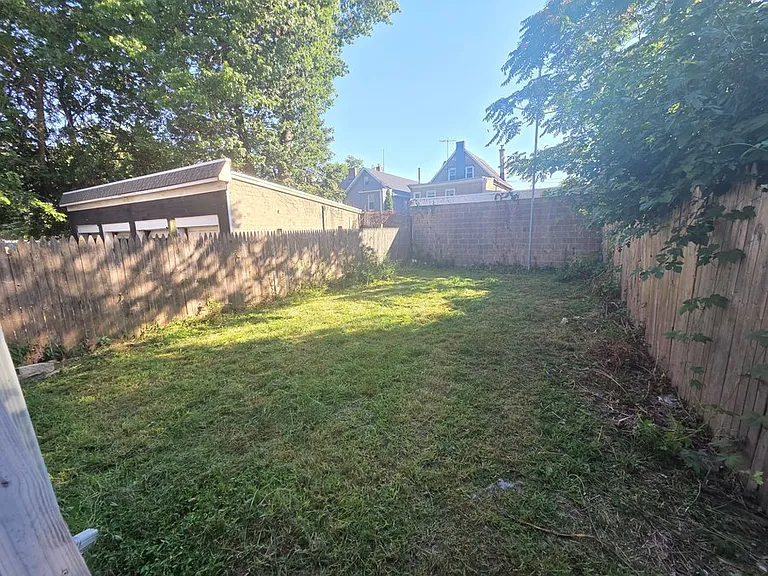 202 Pierson St #2 — Photo 8