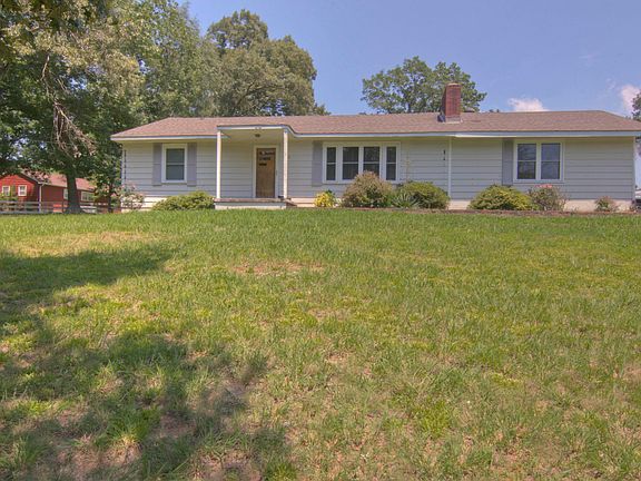 2nd image of 300 Victor Dr