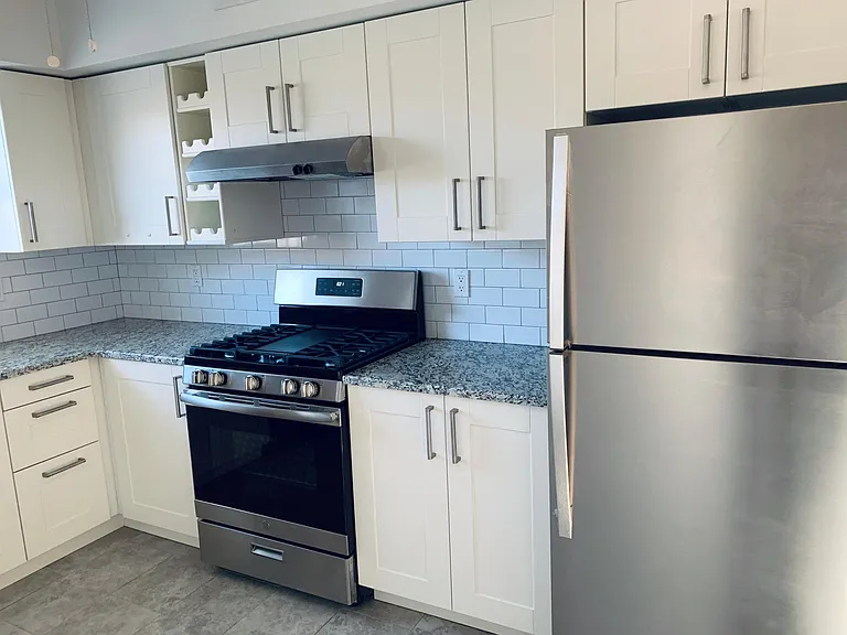 1 Fairway Ct — Photo 2