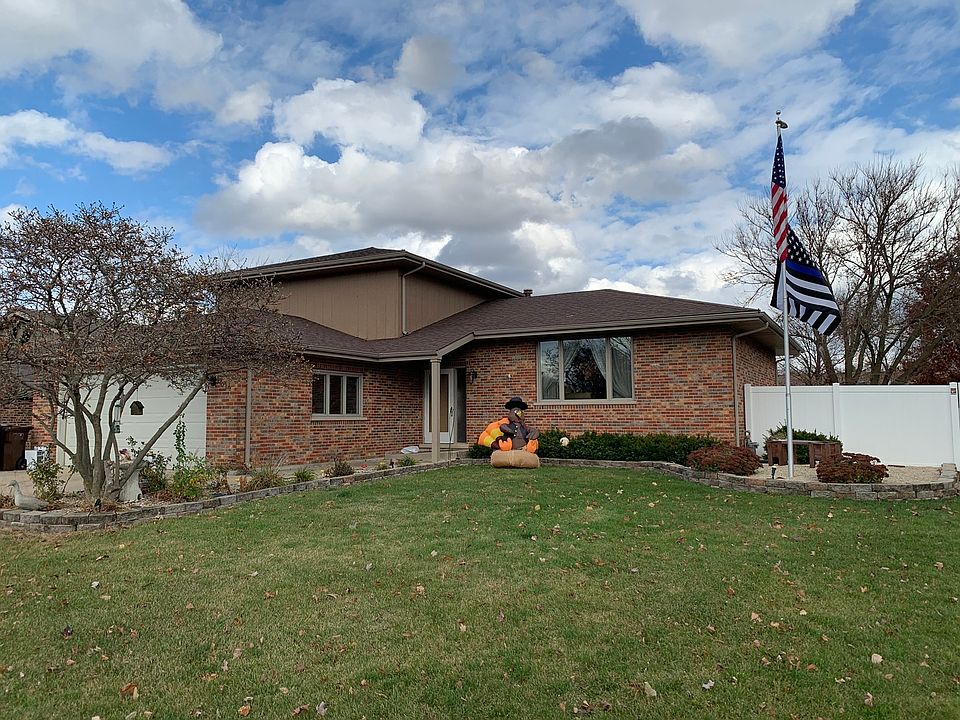 1st image of 1614 Briarcrest Dr
