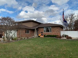 1614 Briarcrest Dr, New Lenox, IL 60451