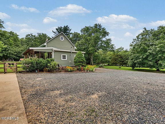 4th image of 2 Woodruff Road