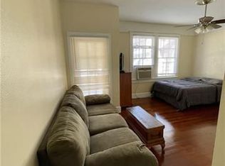 8017 Maple St, New Orleans, LA 70118