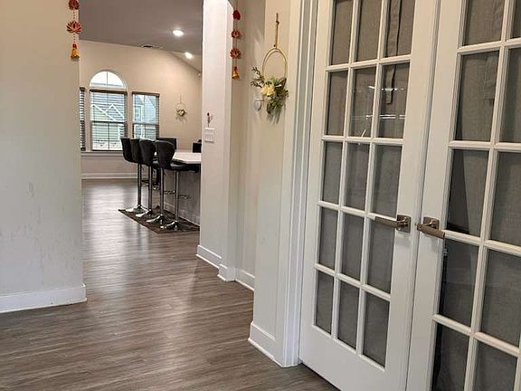 3rd image of 12321 Manor Crossing Ct