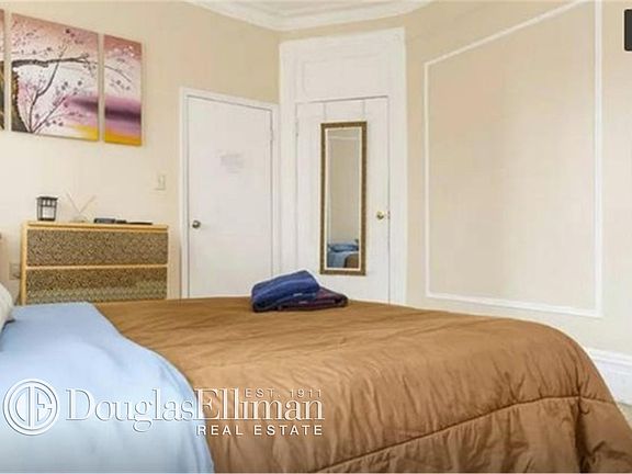 2nd image of 401 W 50th St APT 4B