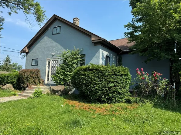 1114 Haeberle Ave, Niagara Falls, NY 14301