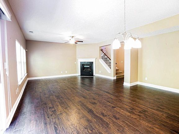 4th image of 226 Lylic Woods Dr