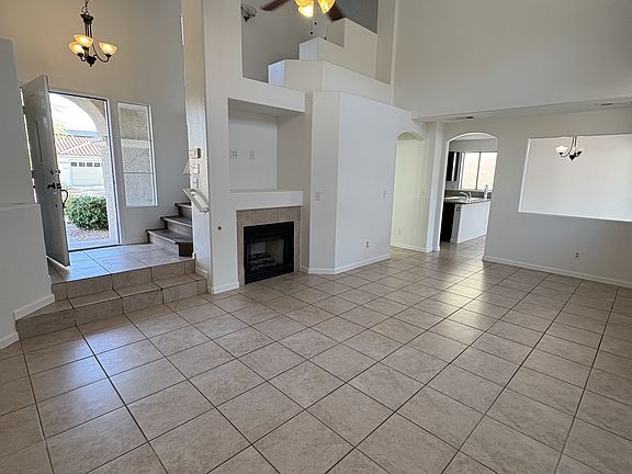 5th image of 1725 Matador Way