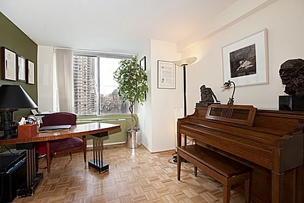 Sold by Nest Seekers International | media 26