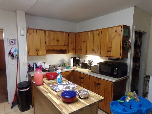 2nd image of 732 Harper St