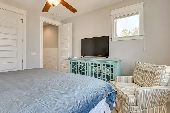 403 Gulfview Cir — Photo 16