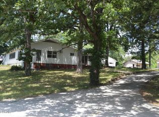 391 Sandstone Ln #&-2030, Carthage, MO 64836