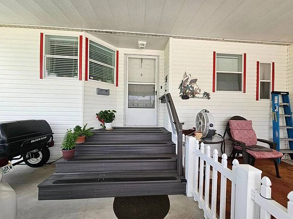 3rd image of 2386 Little Cypress Dr