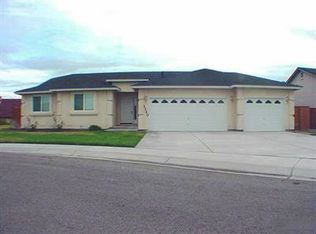 1720 Bunker Ct, Fernley, NV 89408