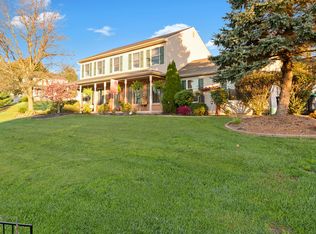 3901 Peacock Dr, Bethlehem, PA 18020