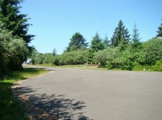825 Shark Ct SW, Ocean Shores, WA 98569
