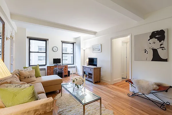 Sold by Compass | media 9