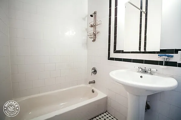 Rented by MySpaceNYC | media 16