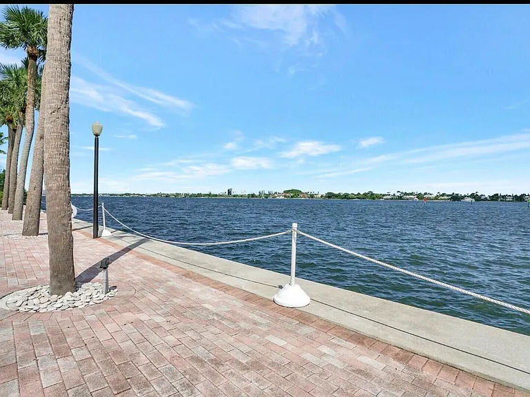 2600 N Flagler Dr #413 — Photo 21