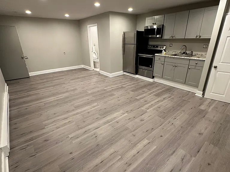 370 Bruce Ave #G — Photo 6