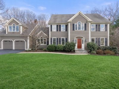 74 Flint Locke Ln, Medfield, MA, 02052