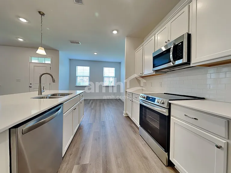 200 Argea Dr — Photo 4