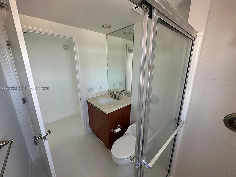 2650 Lake Shore Dr #1001 — Photo 18
