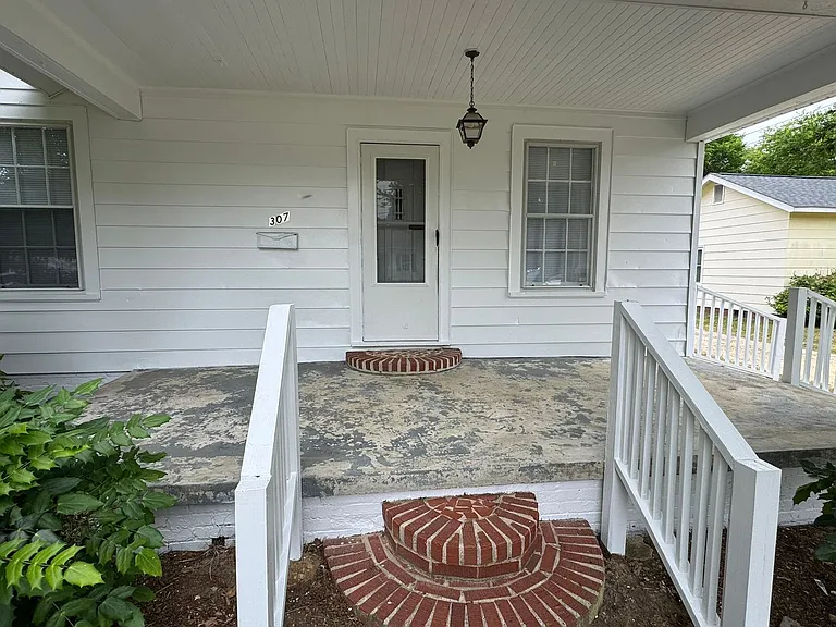 307 E F St — Photo 27
