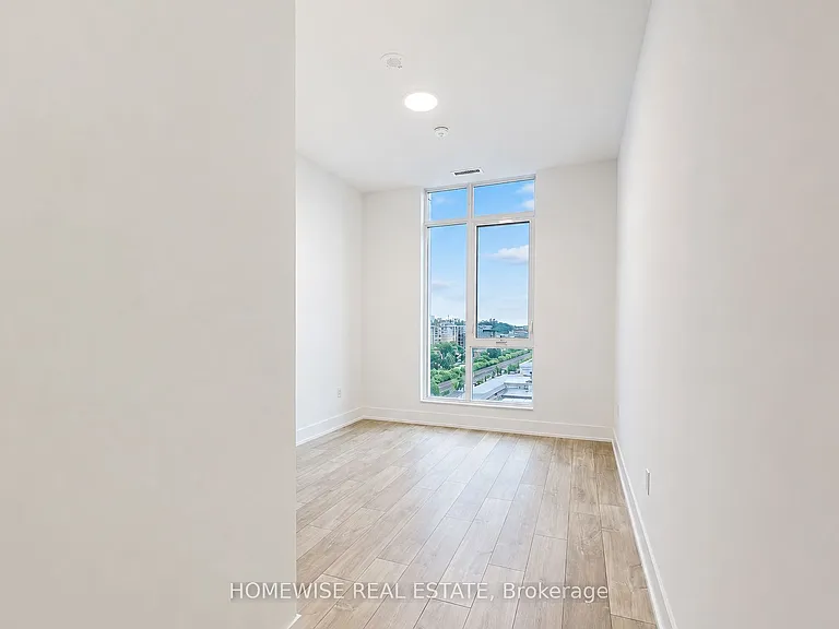 858 Dupont St #Penthouse 28 — Photo 12