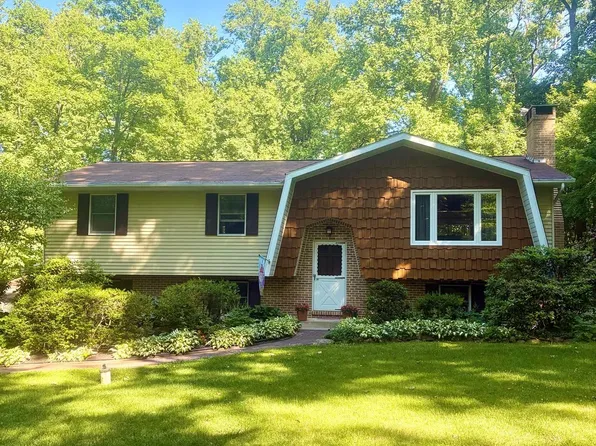 107 Lone Pine Rd, Barto, PA 19504