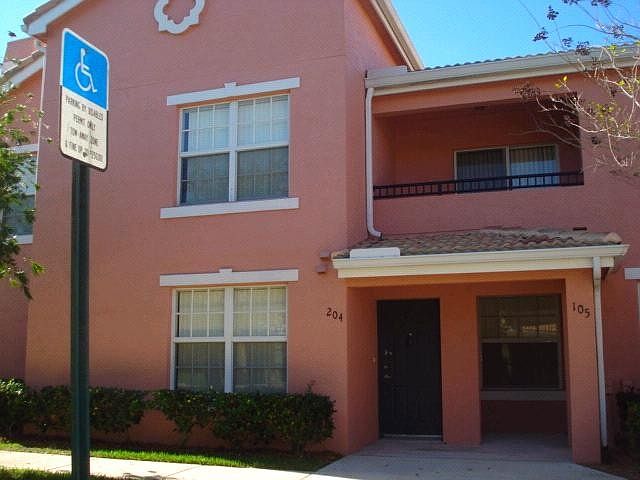 1st image of 144 SW Peacock Blvd APT 204