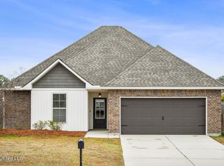16946 Esplanade Dr, Gulfport, MS 39503