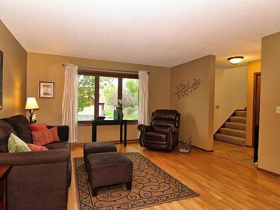 Another view of Living Rm